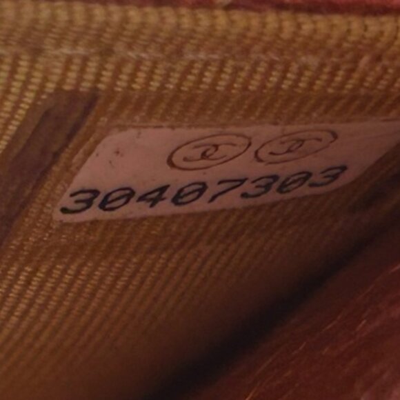 BUY NOW - 199 + chance to win CHANEL Quilted Metallic 2.55 Reissue WOC NEW - Picture 9 of 11